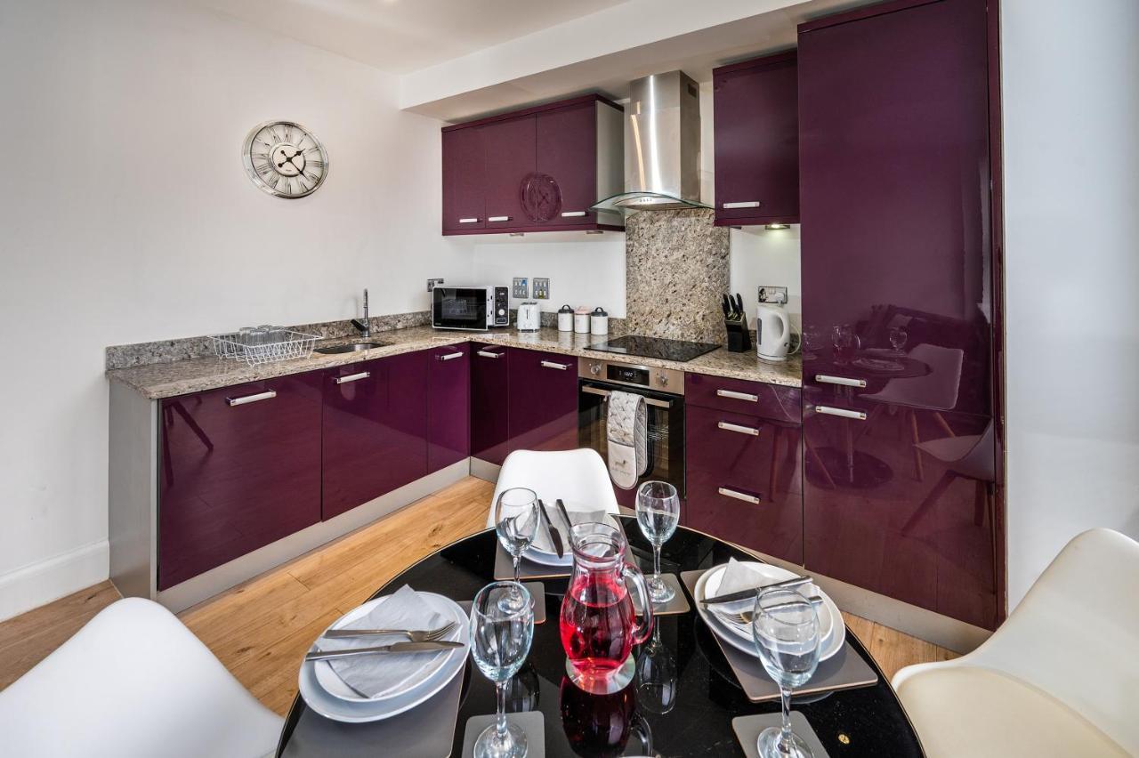 Modern & Spacious 2-Bed Flat With Secure Parking Reading Exterior foto