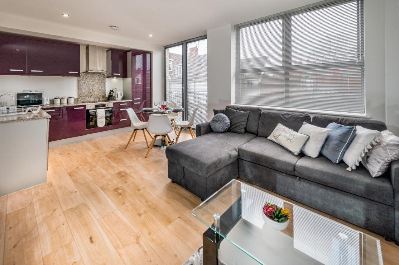 Modern & Spacious 2-Bed Flat With Secure Parking Reading Exterior foto